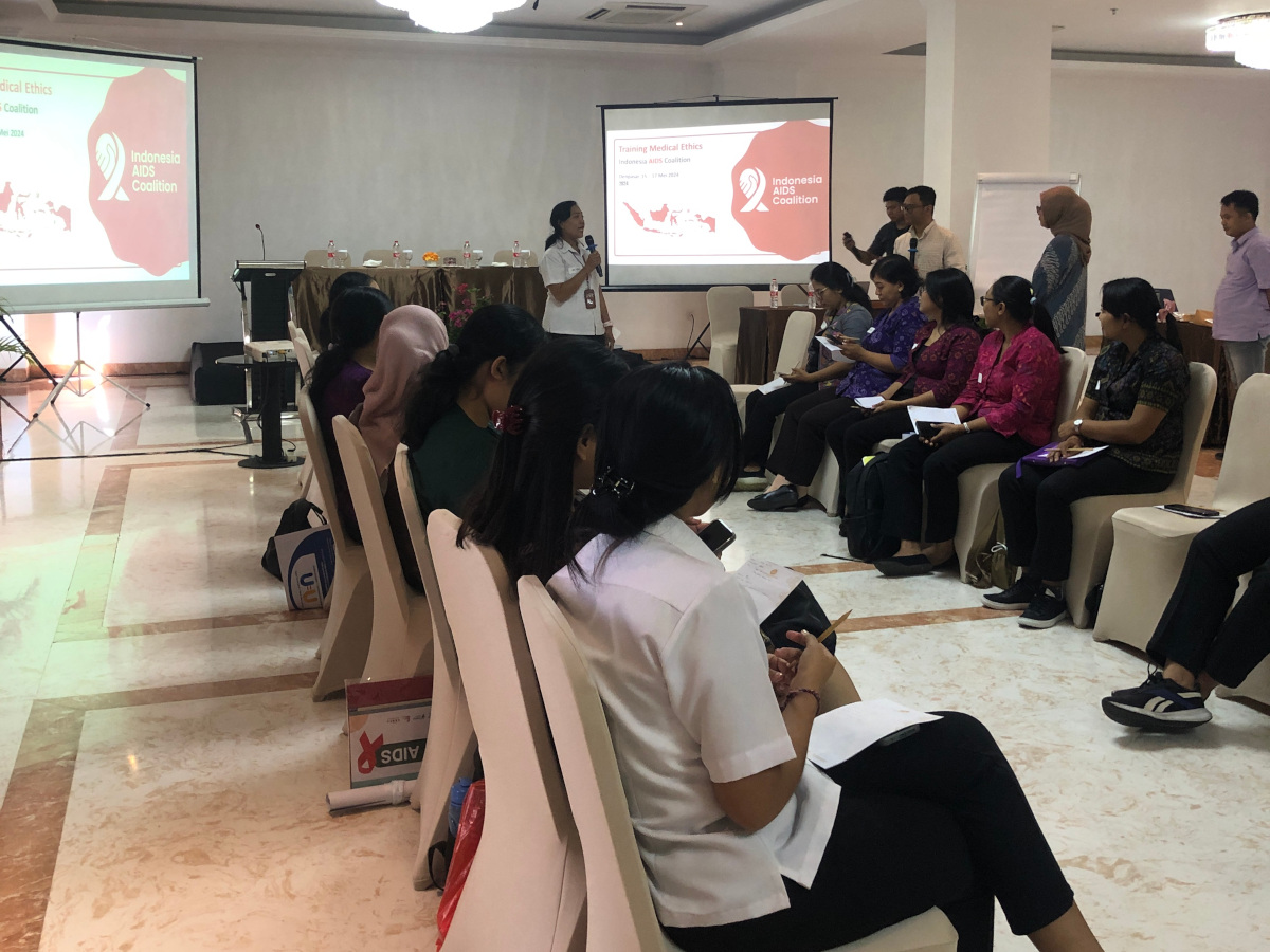 SSR YKP Pelatihan Etika Medis kepada staff nakes layanan denpasar yang dibuka oleh Dinas Kesehatan Kota Denpasar Kerti Praja Foundation